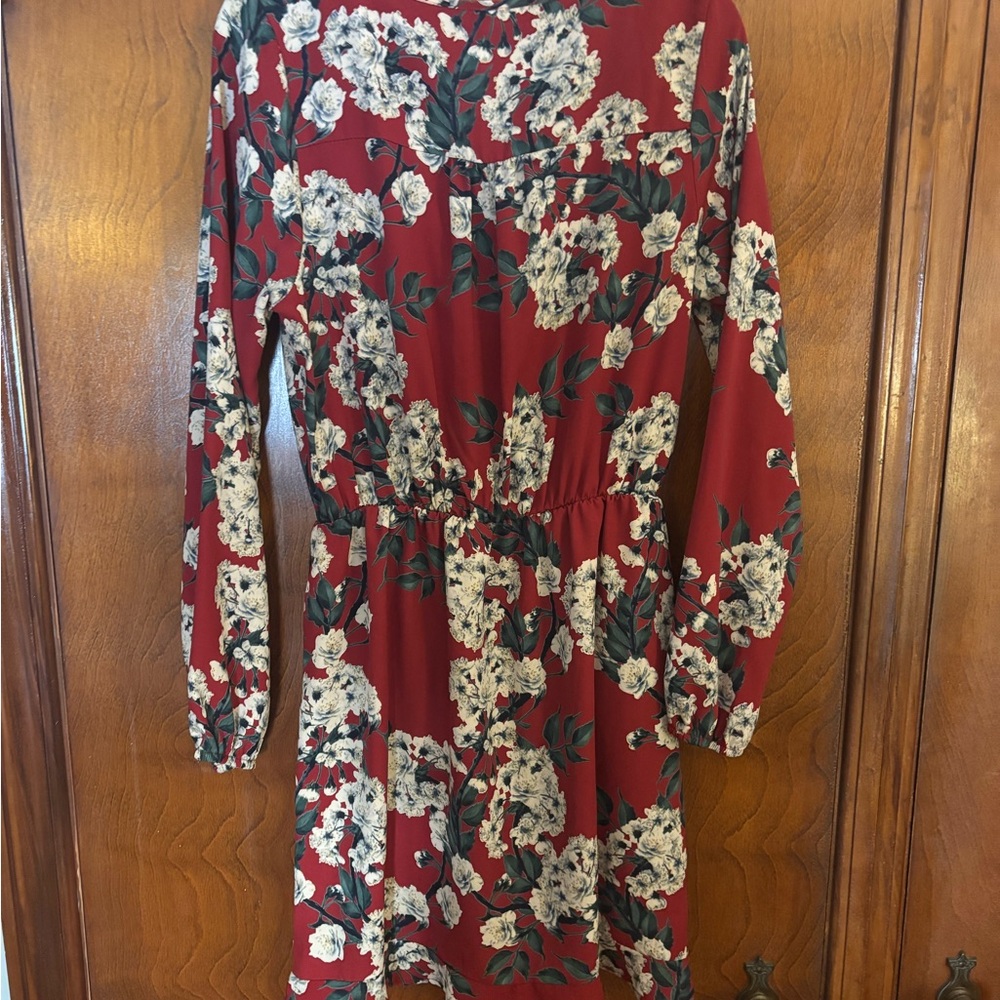 Sage Floral Long Sleeve Dress in Red and Cream Size L